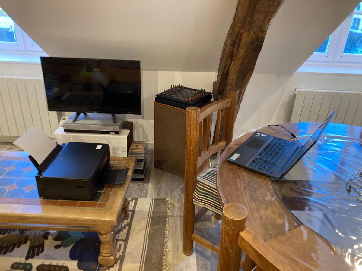 Un Sejour Royal Au Calme Apartment Blois Bagian luar foto